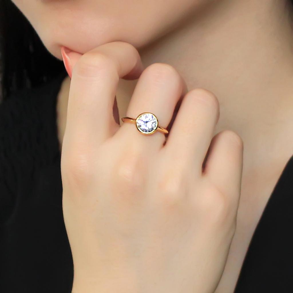 MA3W1485 - Gold Brass Ring with AAA Grade CZ in Clear