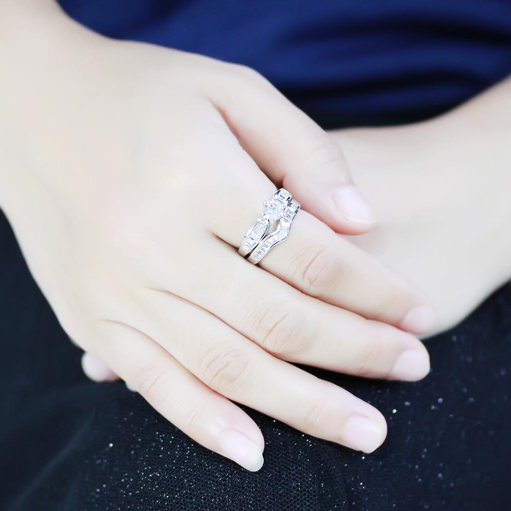 MA3W1552 - Rhodium Brass Ring with AAA Grade CZ in Clear