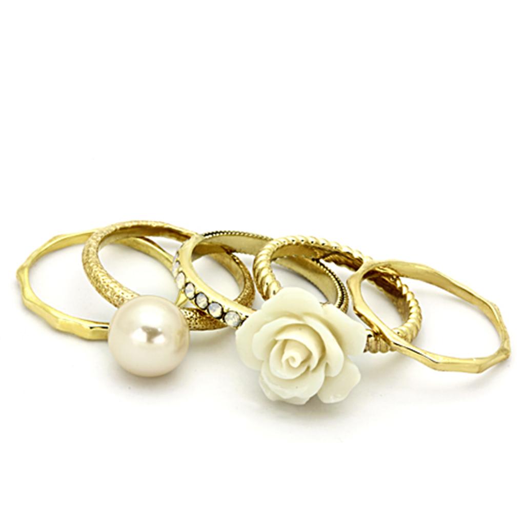 MALO3008 - Gold Brass Ring with Synthetic Pearl in White