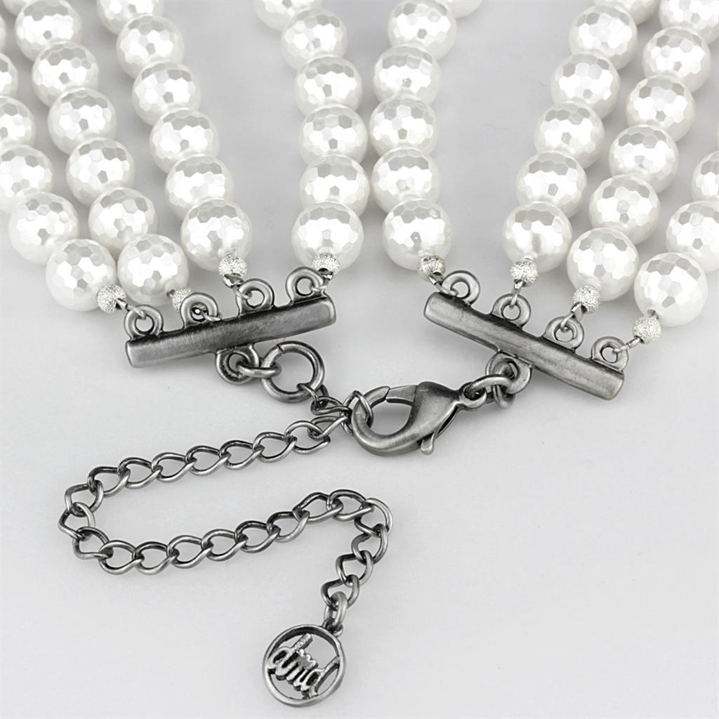 MALO3820 - Antique Silver White Metal Necklace with Synthetic Glass Bead in White