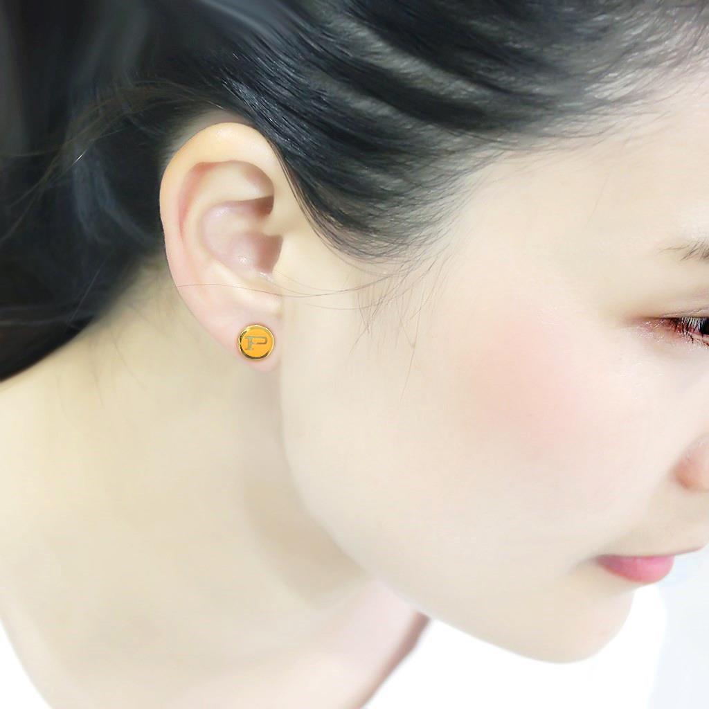 MALO4676 - Gold Brass Earrings with Epoxy in Orange