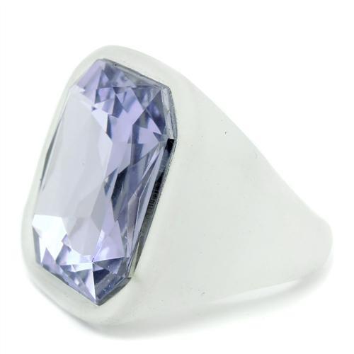 MAVL013 - Resin Ring with Synthetic Acrylic in Light Amethyst