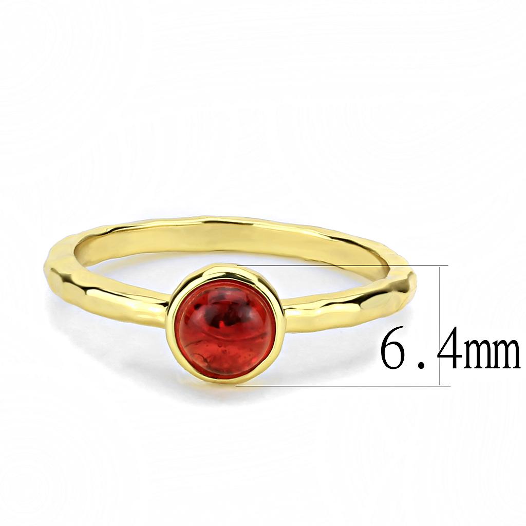 MA3W1496 - Gold Brass Ring with Synthetic Synthetic Glass in Garnet