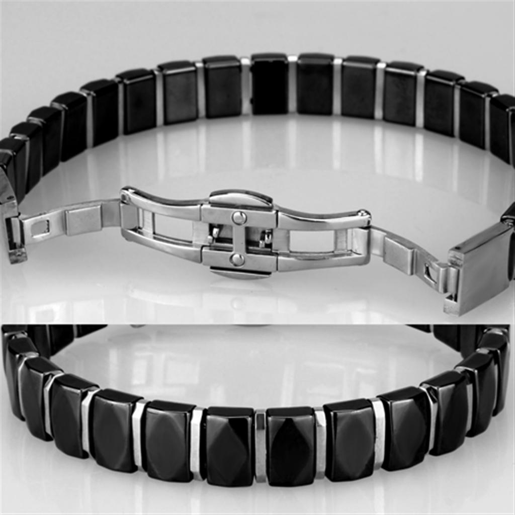 MA3W990 - High polished (no plating) Stainless Steel Bracelet with Ceramic  in Jet