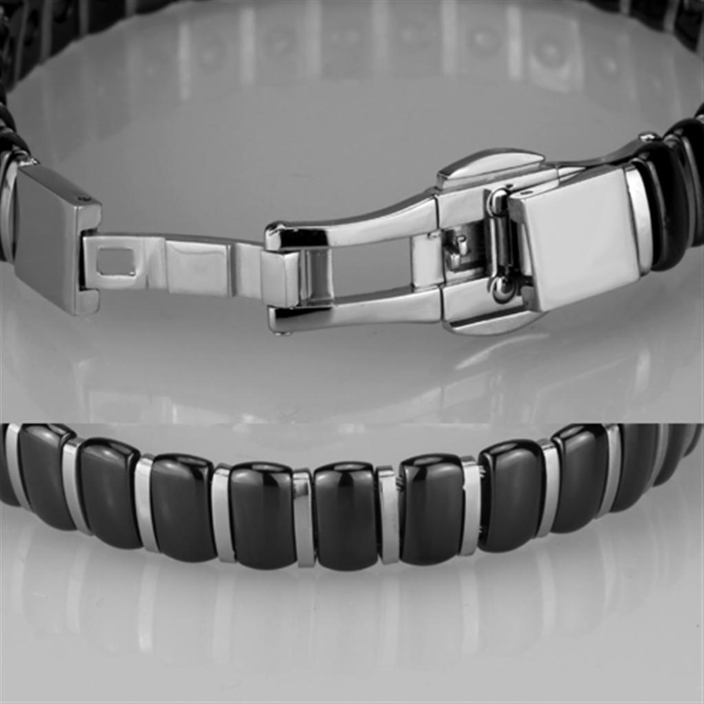 MA3W995 - High polished (no plating) Stainless Steel Bracelet with Ceramic  in Jet