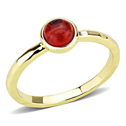 MA3W1496 - Gold Brass Ring with Synthetic Synthetic Glass in Garnet
