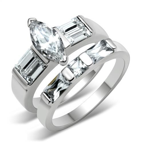 MA40911 - High-Polished 925 Sterling Silver Ring with AAA Grade CZ  in Clear