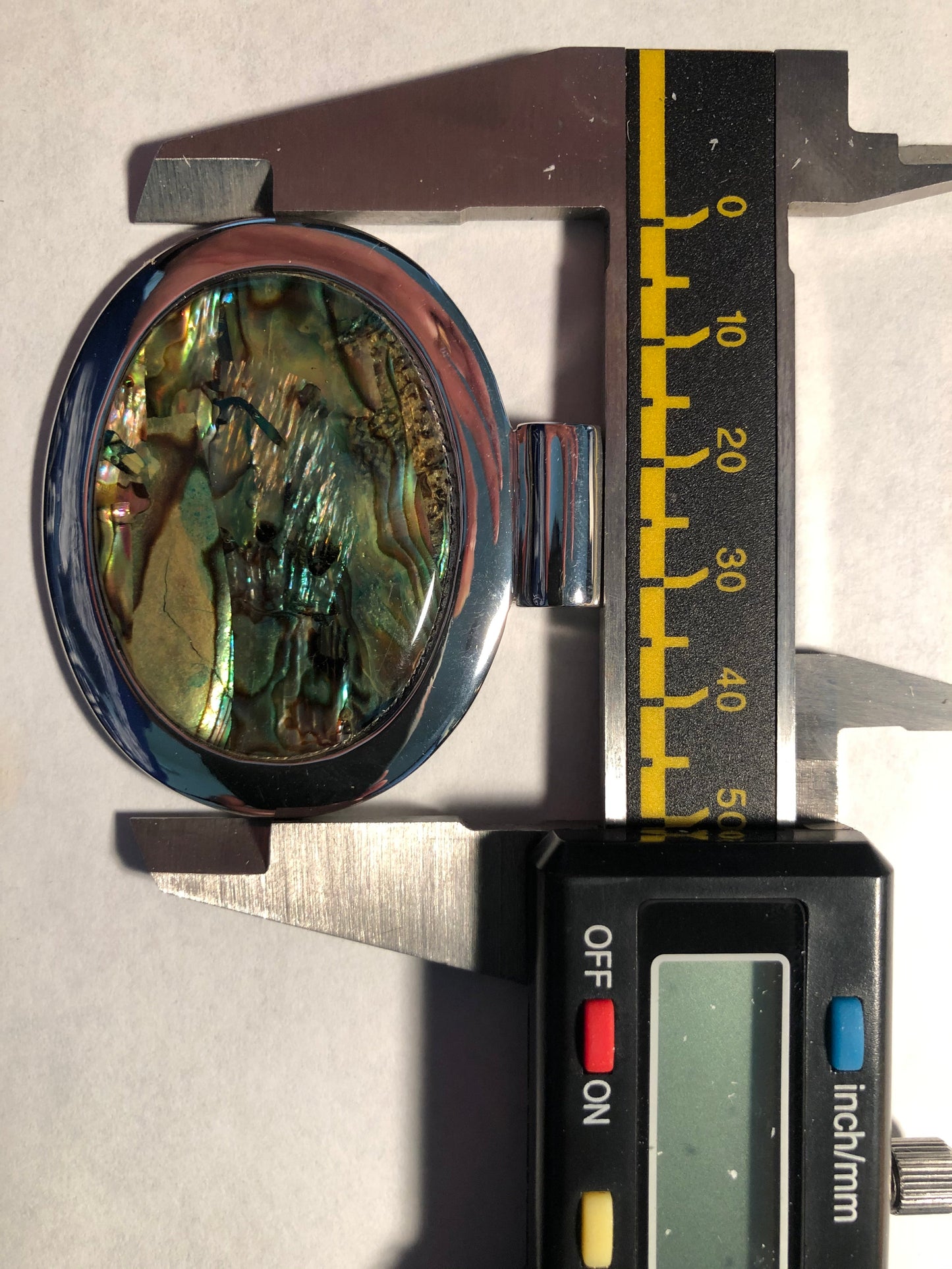 MALOAS1323 - Rhodium Plated 925 Sterling Silver Pendant with Natural Conch in Rainbow color