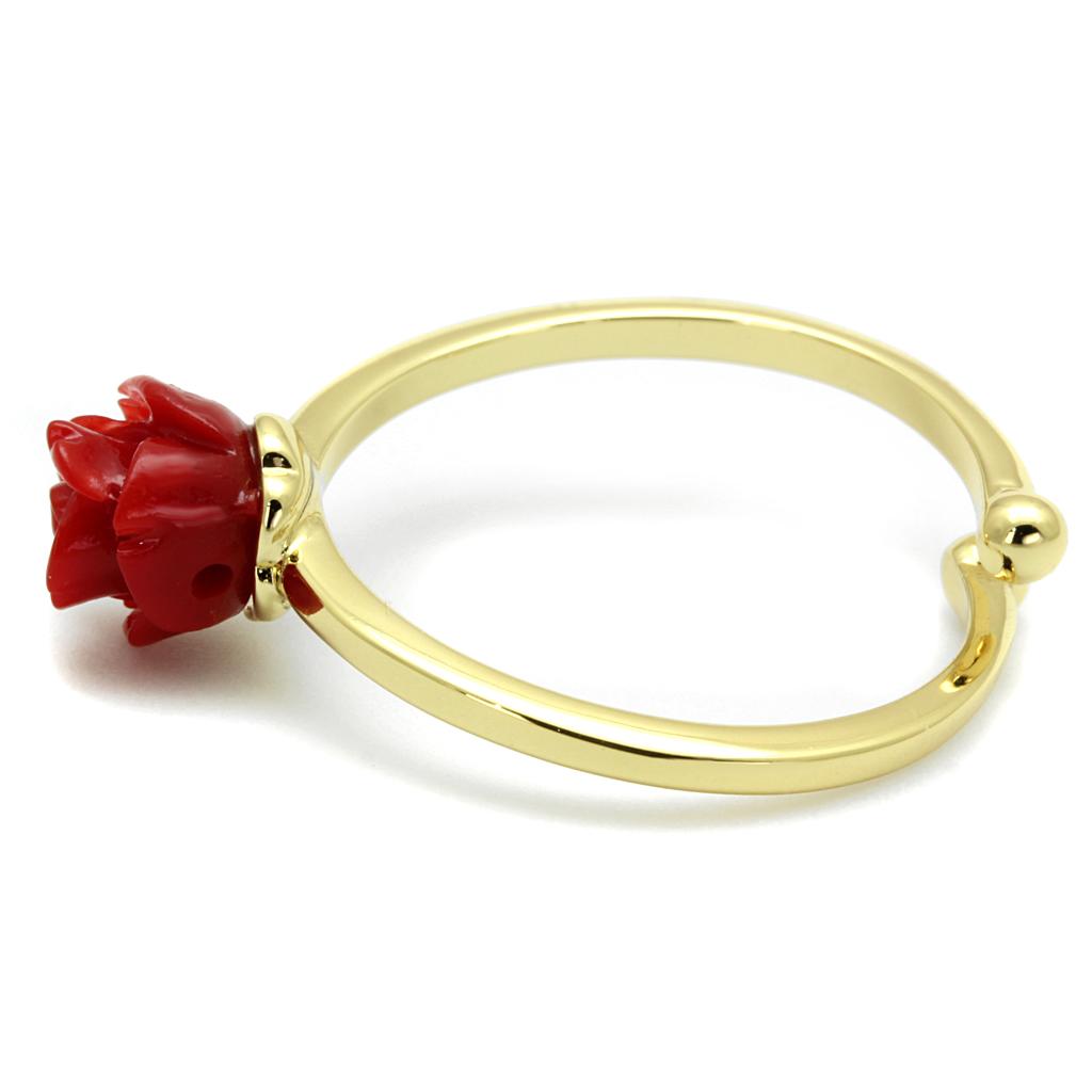 MALO4058 - Flash Gold Brass Ring with Synthetic Synthetic Stone in Siam
