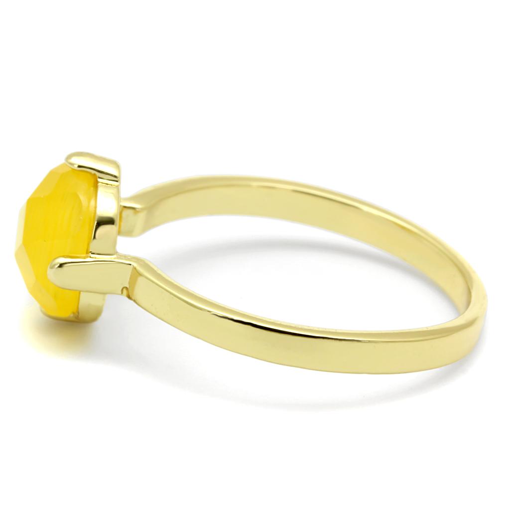 MALO4074 - Flash Gold Brass Ring with Synthetic Cat Eye in Topaz