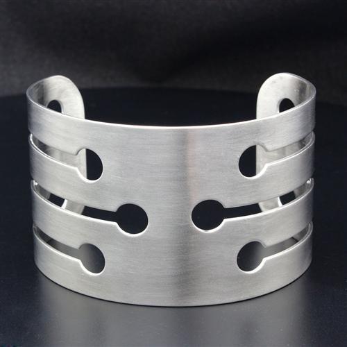 MALO1947 - High polished (no plating) Stainless Steel Bangle with No Stone